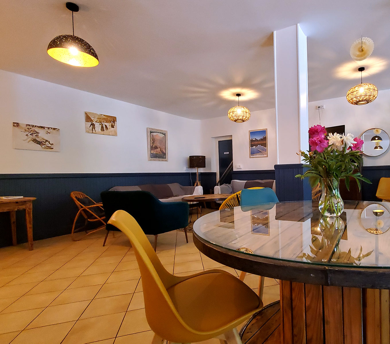 Le salon  - Relais d'Avajan